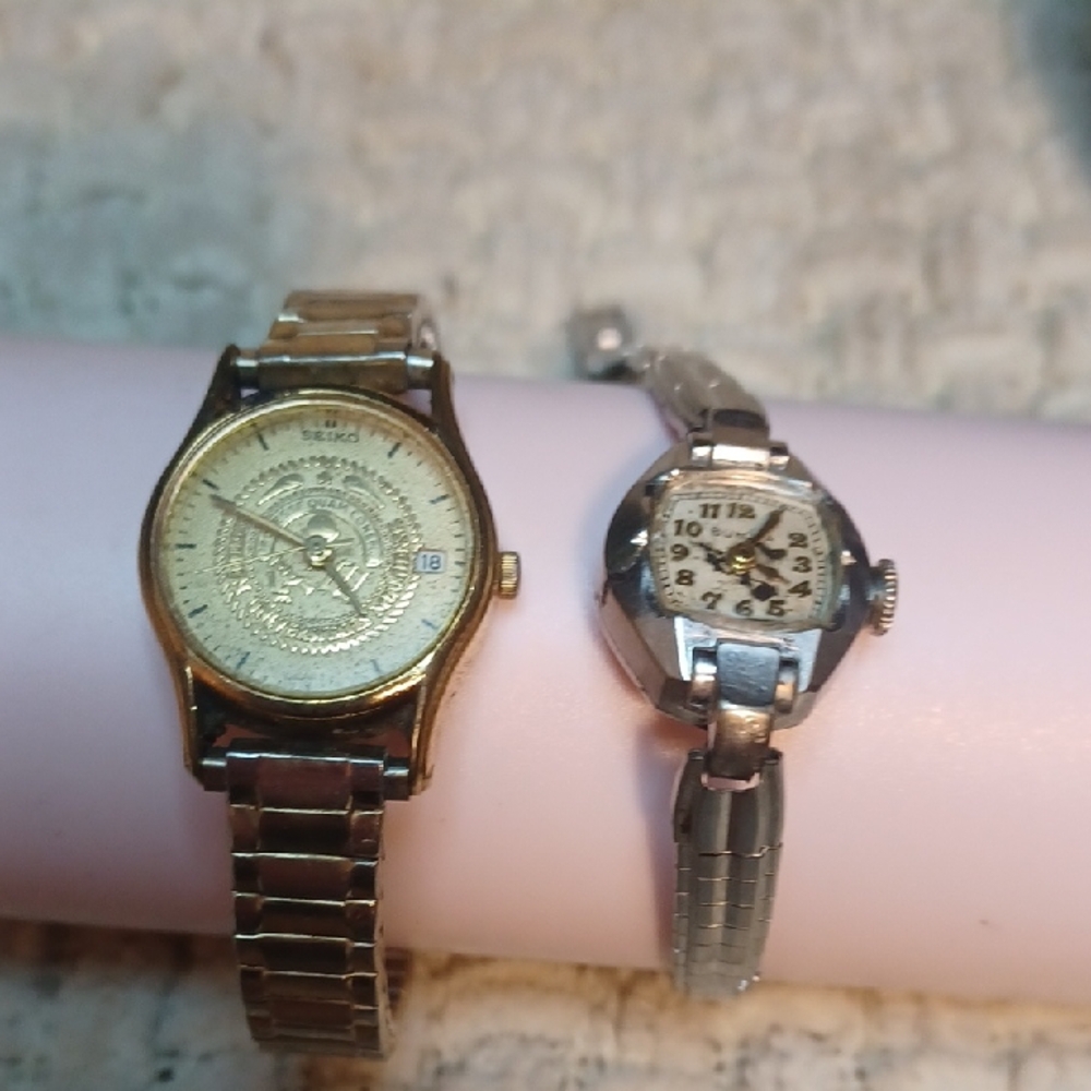 VintagevSeiko Gold and Silver Bulova Ladies Watches